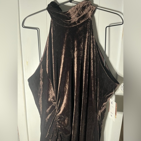 Taylor Dresses Halter Side Slit Chocolate Brown Velvet Gown - Picture 8 of 13